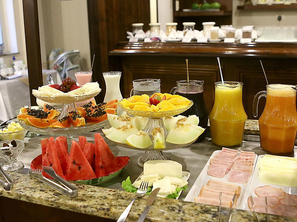 Village Hotel Понта Гроса Екстериор снимка