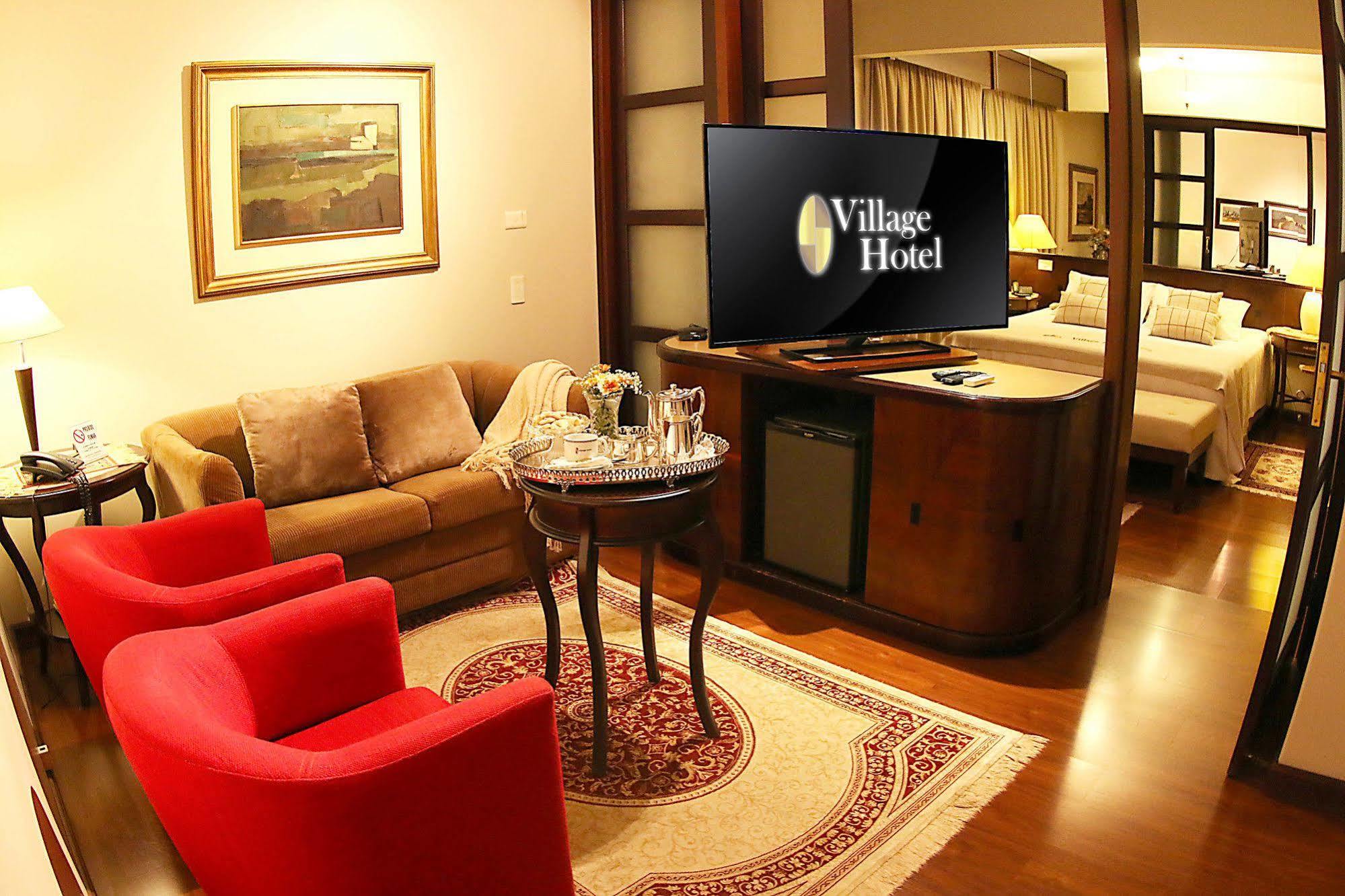 Village Hotel Понта Гроса Екстериор снимка