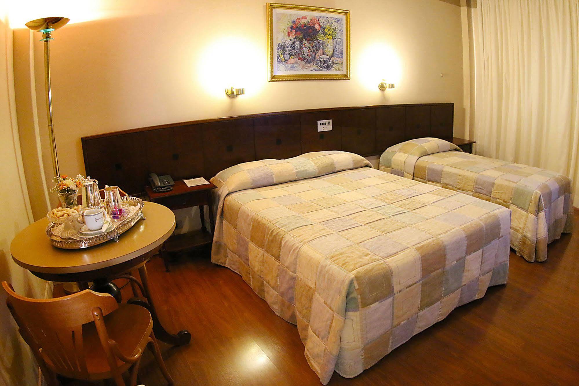 Village Hotel Понта Гроса Екстериор снимка