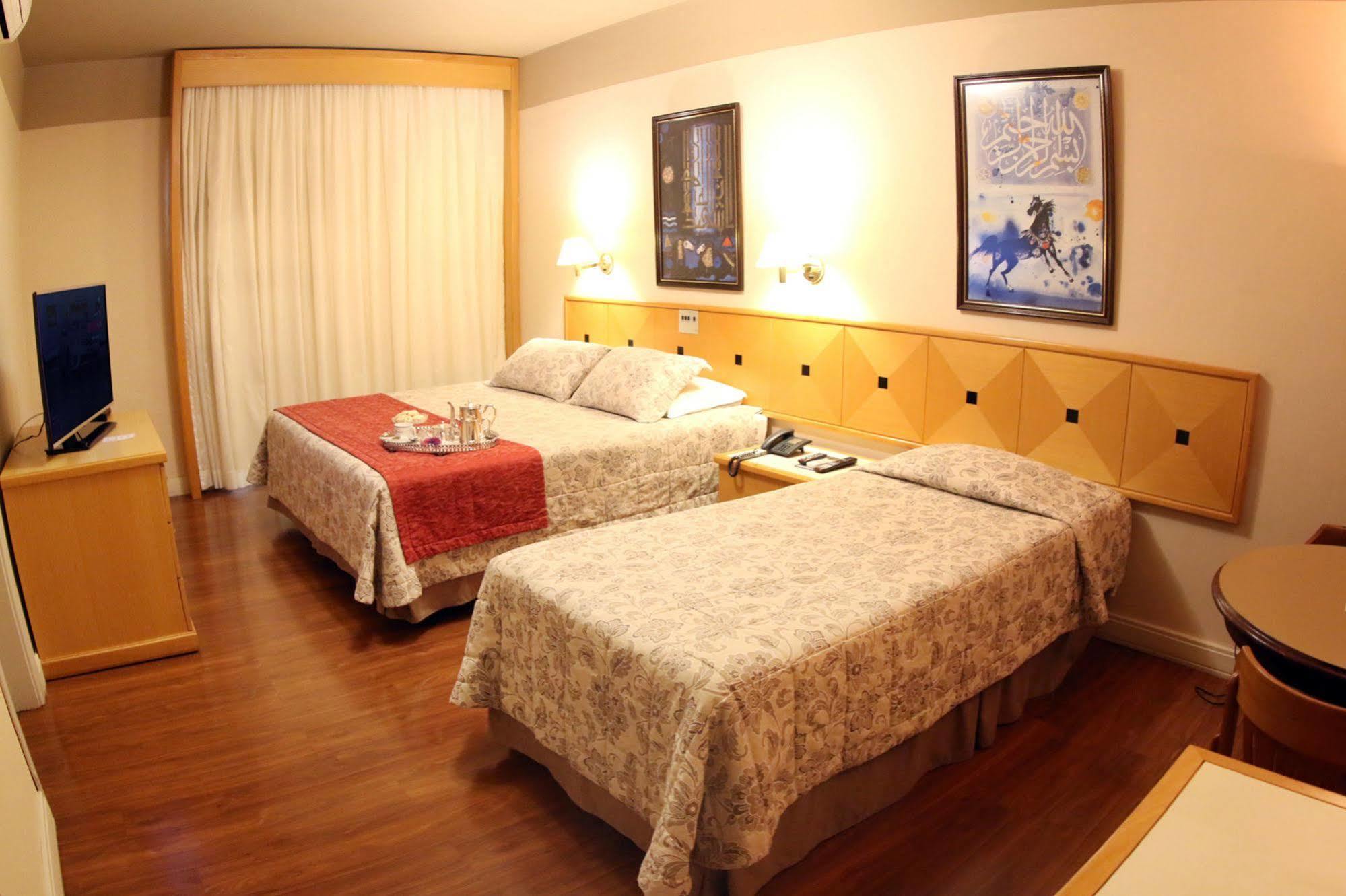 Village Hotel Понта Гроса Екстериор снимка